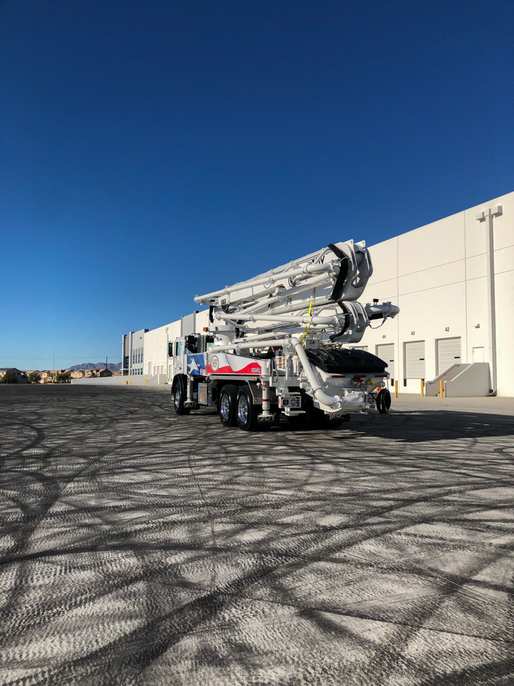 view of a DY 38X-5ZR from behind