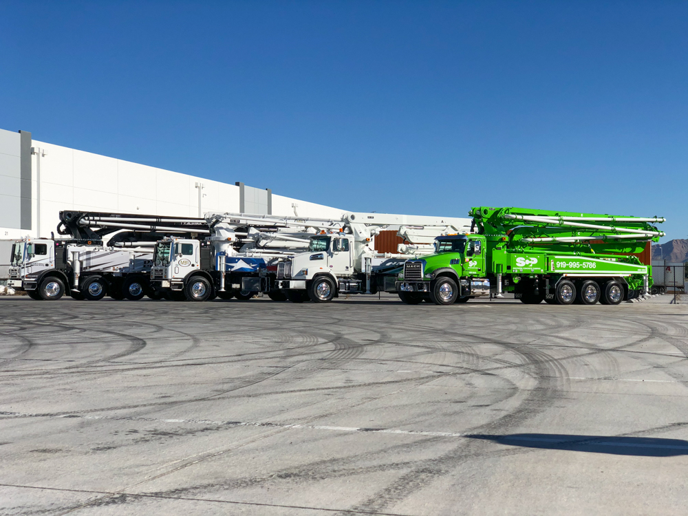 different concrete pumps manufactured by DY on display at the WOC event